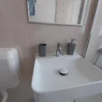 아파트 M *