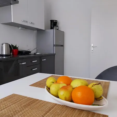 Апартаменты M *